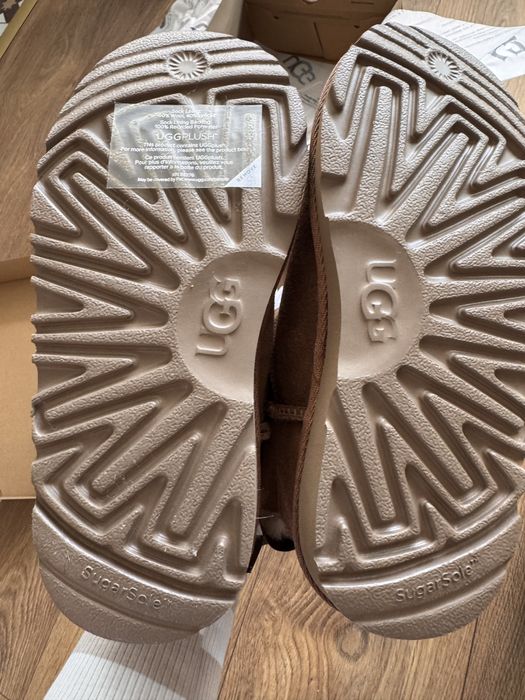 Cizme UGG noi, 31