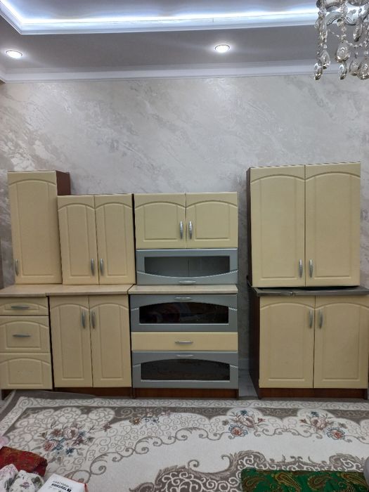 Угловой кухонный гарнитур