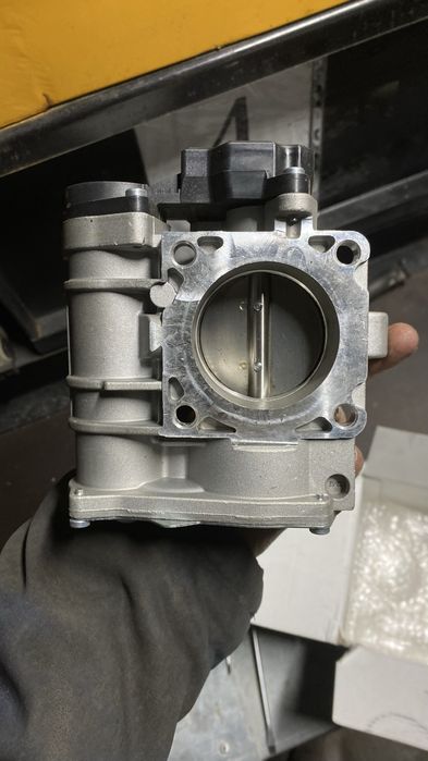 Продам дроссельную заслонку на ваз (новая)