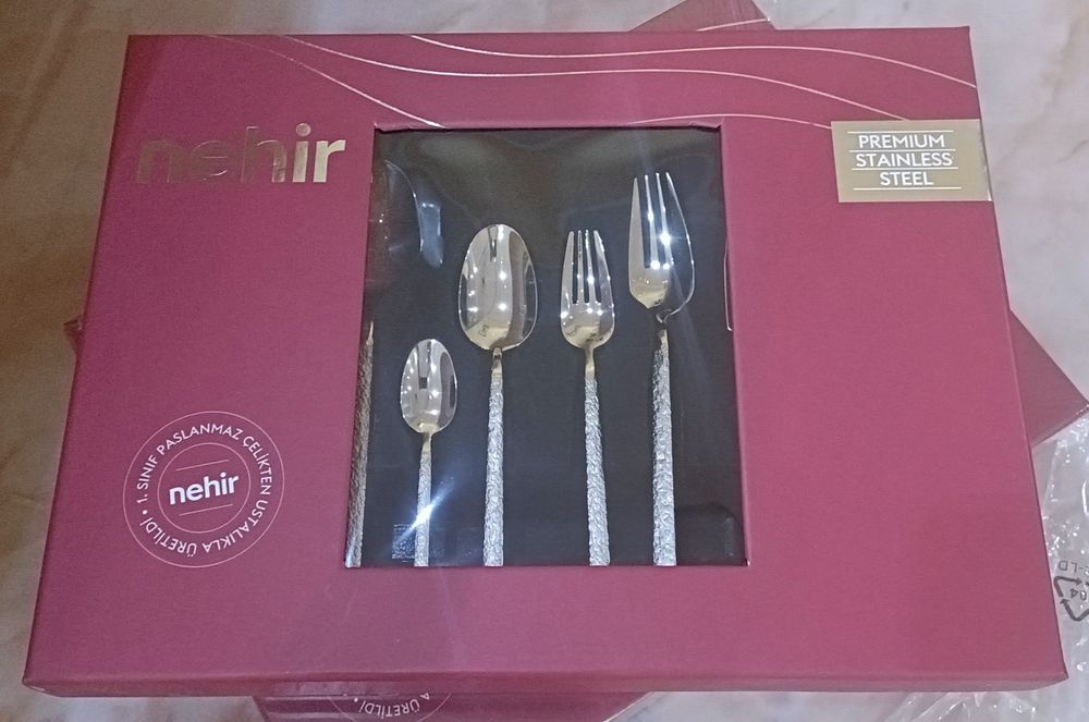 Прибори за хранене 36 части хром  никел 99лв