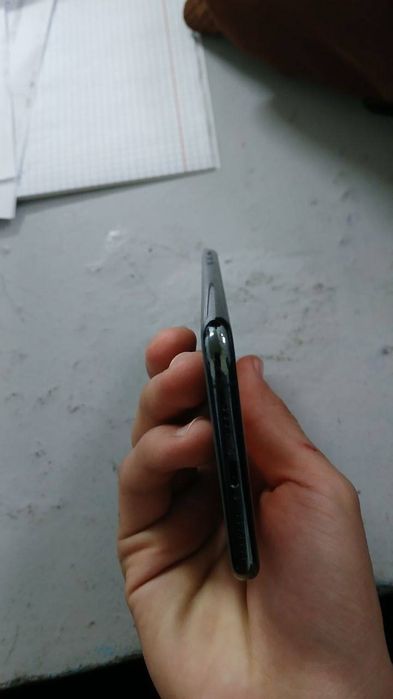 Iphone 11 pro max sotiladi yomkisti 84 region kha xotirasi 64 gb