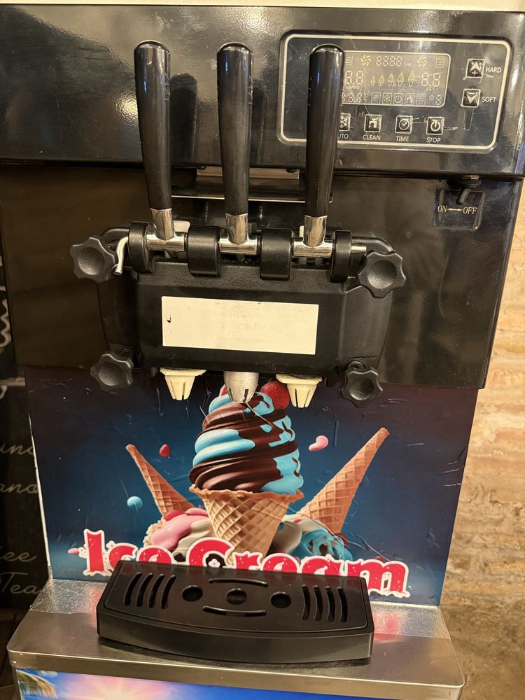 Freyzer Marojniy Aparat sotiladi 220 W