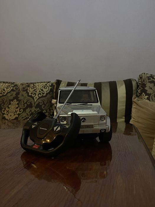 Машина Mercedes Benz G55 AMG на радиоуправлении