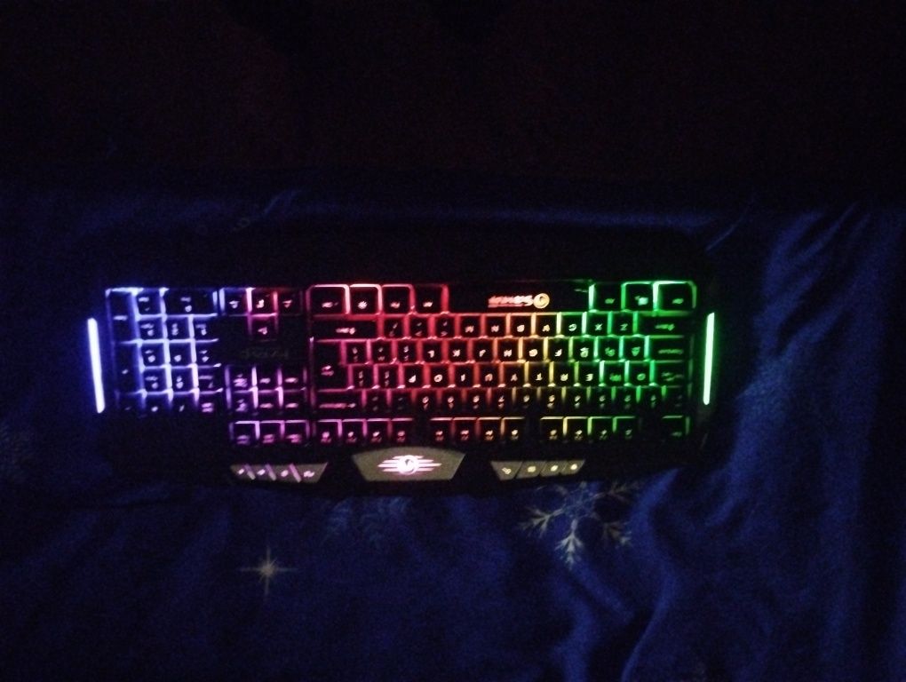 Tastatura scorpion  rgb