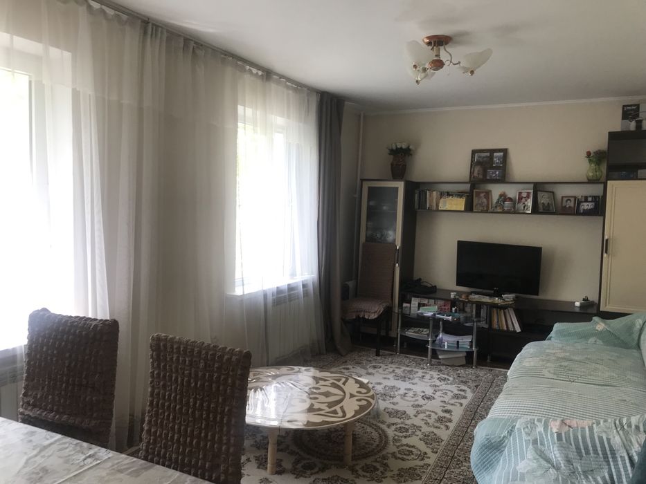 Продам 3-х комнатную квартирУ в Орбите