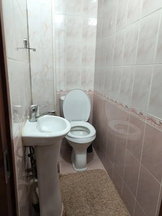 Продается 4 комнатная квартира в Алмазарском районе