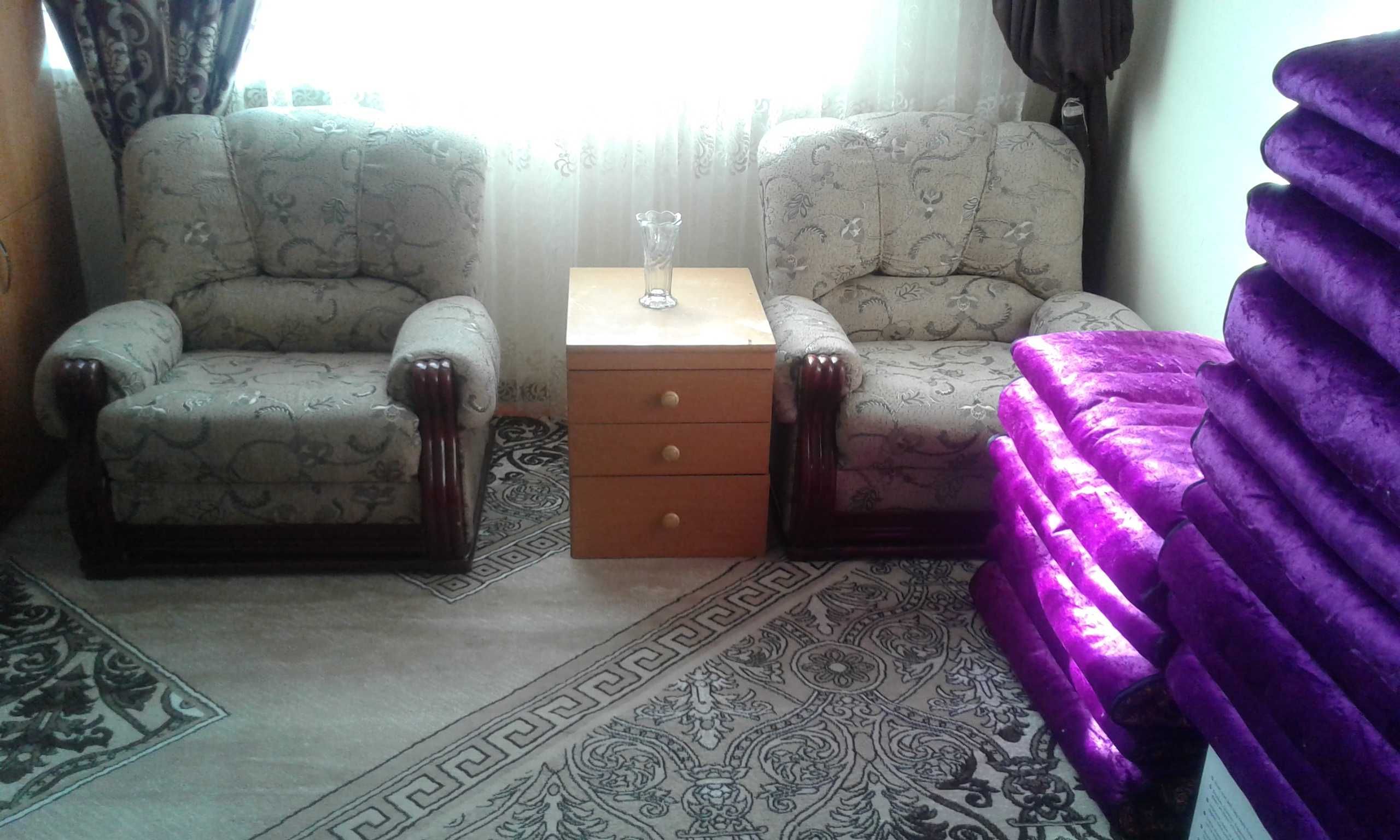 ПРОДАЁТСЯ. Яшнабадской район 1-х комнатная квартира (На против базара)