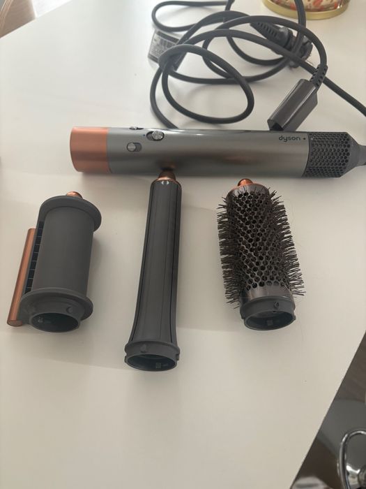 Dyson сешоар в добро състояние