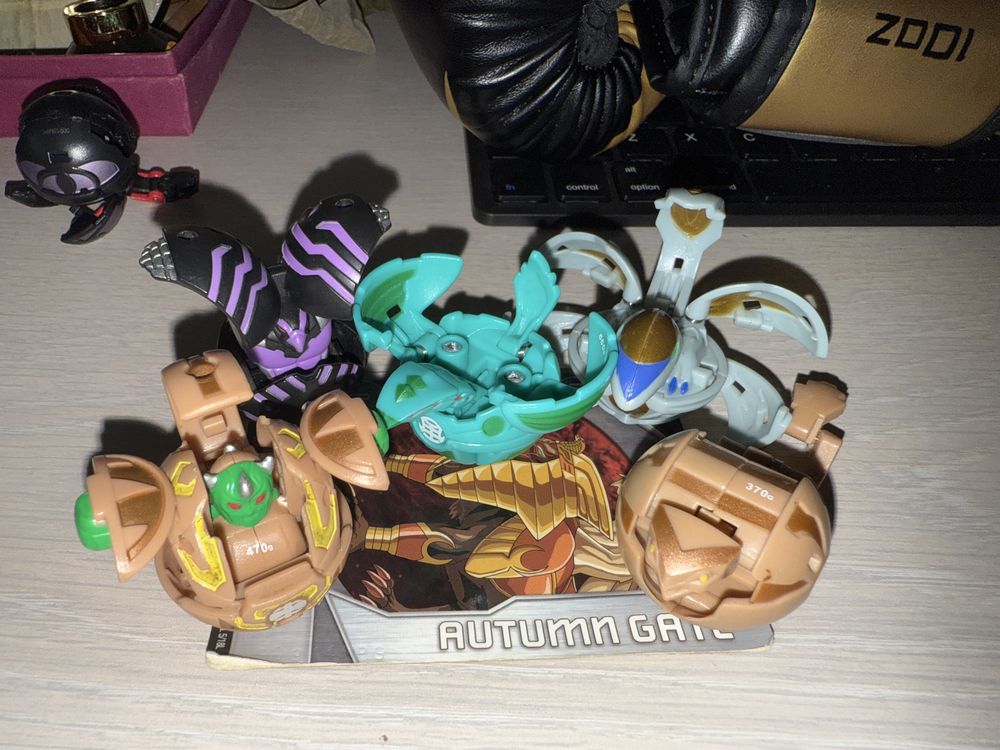 Bakugan lot 3 , mai multe poze pe cont