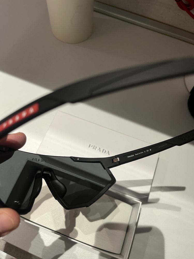 Мъжки слънчеви очила Prada Linea Rossa