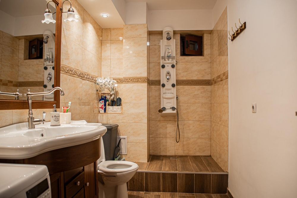 Cazare lux apartament  3 camere central