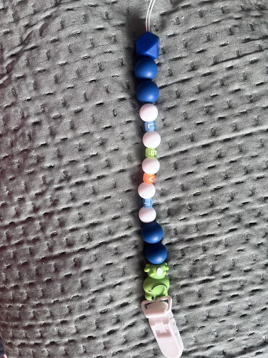 Lantisoare pentru suzeta bebelusului