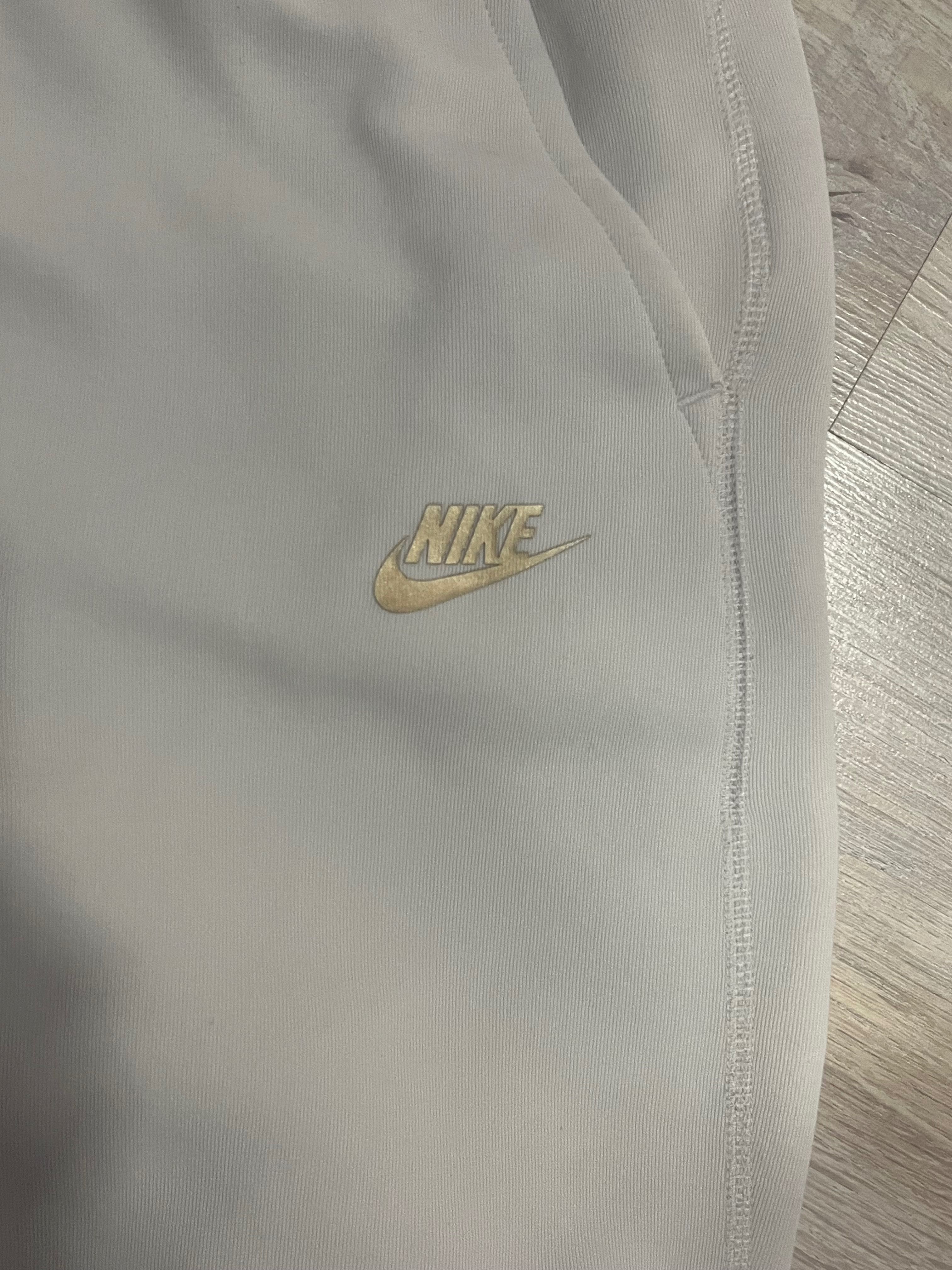 Nike tech fleece