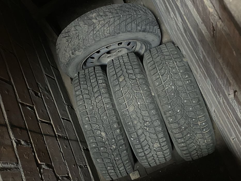 Продам зимние шины R13