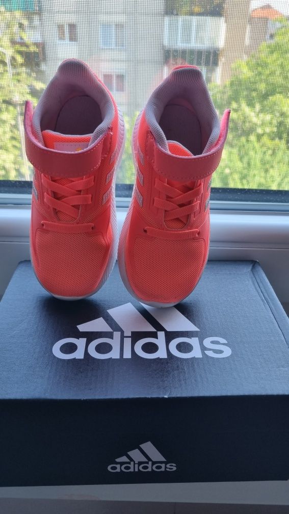 Adidași adidas nr 25