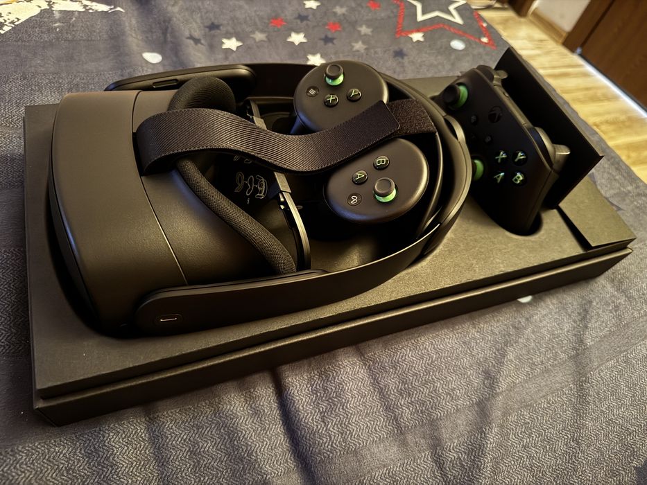 Meta Quest 3S Xbox Edition + Stand