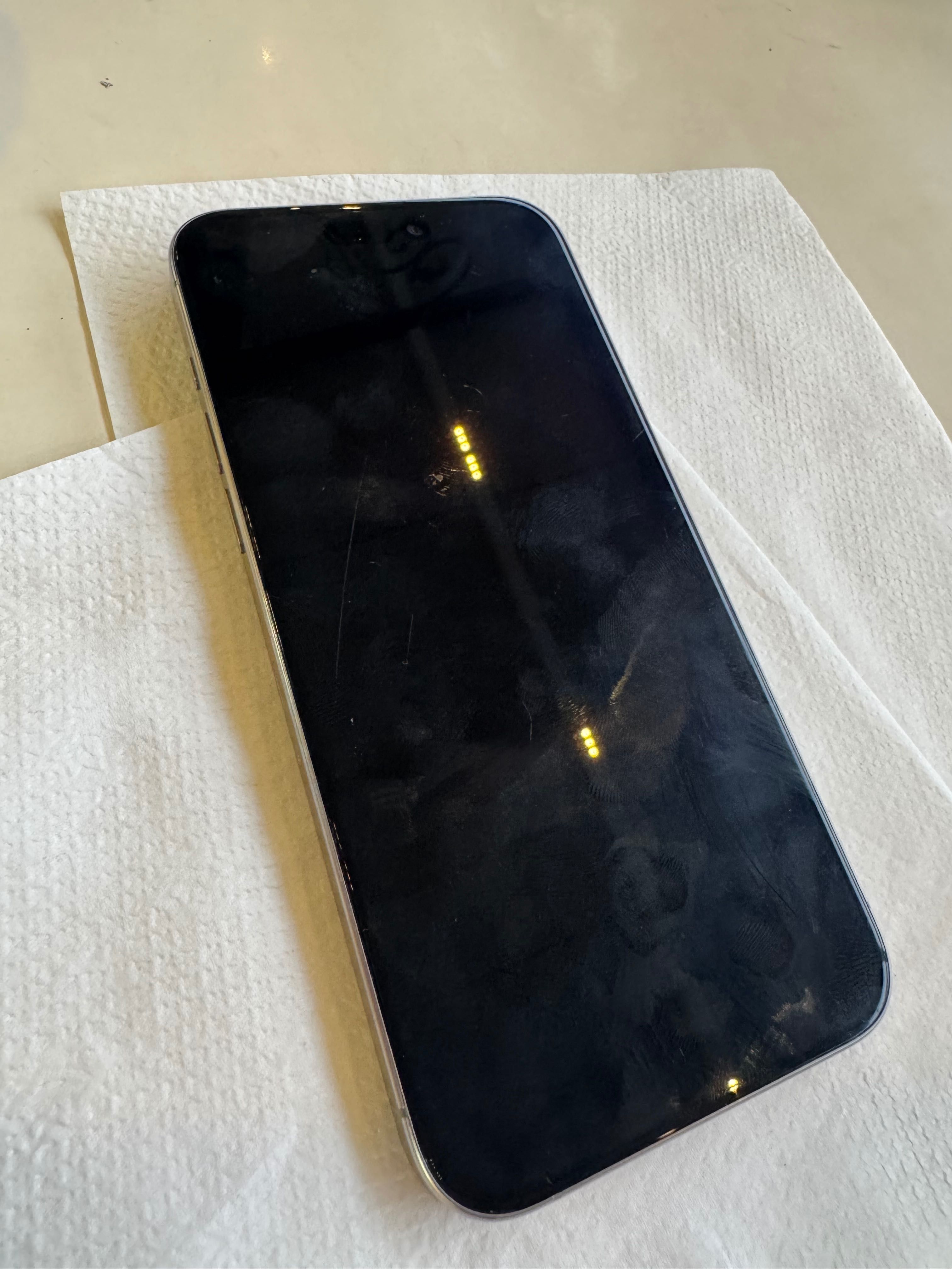 Apple İphone 15 pro max  гаранция