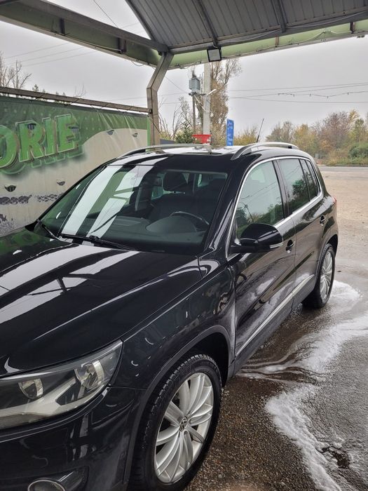 Volkswagen tiguan 2011