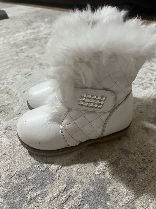 Қыз балаға қыстық аяқ киім