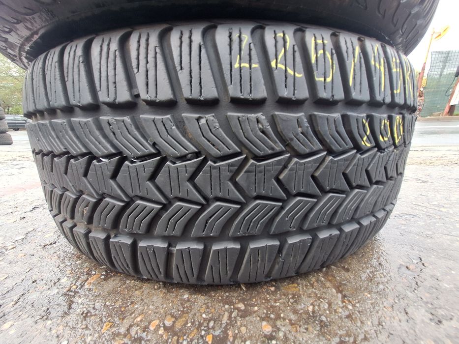2 anvelope iarna 225/45r17 Debica Montaj Gratuit