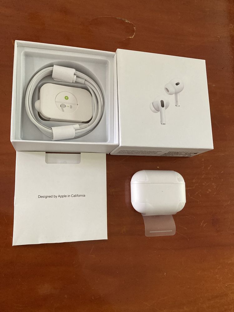 Vând castiil AirPods pro 2 Noii !!Originale