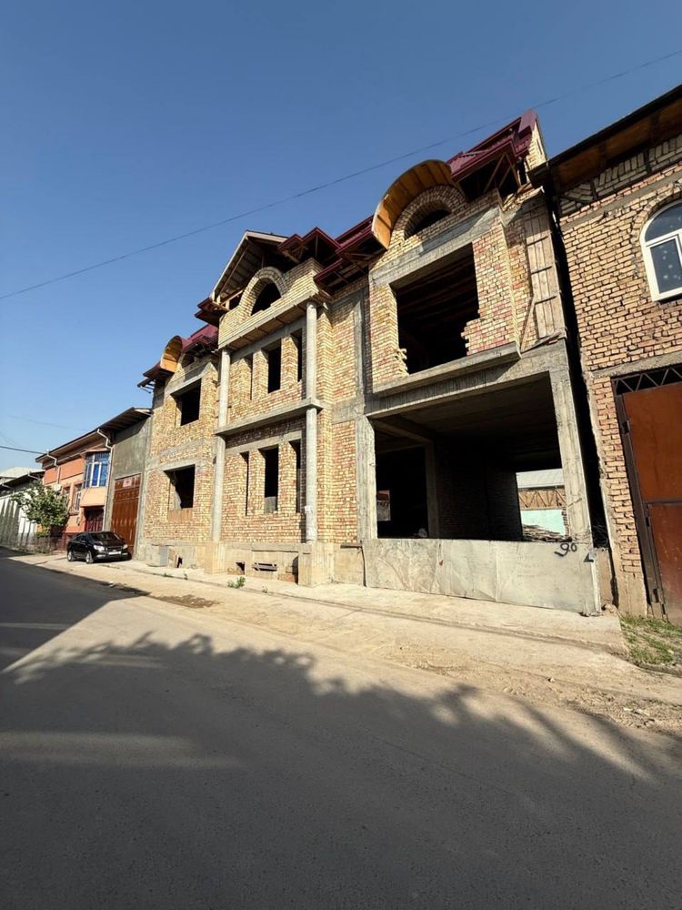 Срочна Продаётся Компактний Участок на Сергили Хонабод  Номданей