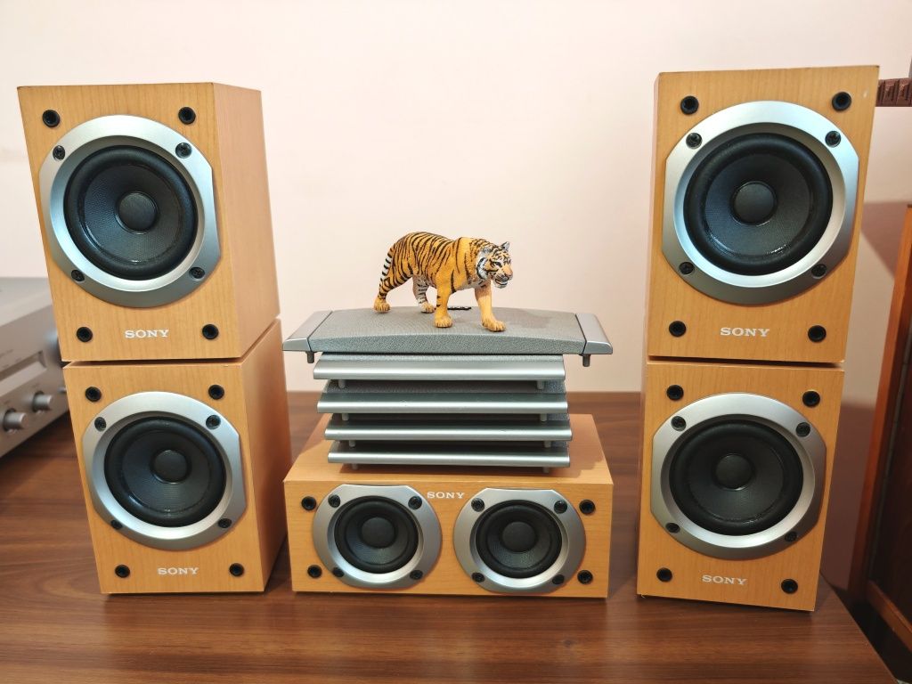 Sony ! Sistem premium 5.0 home cinema. Estetică de raft. Preț fix !