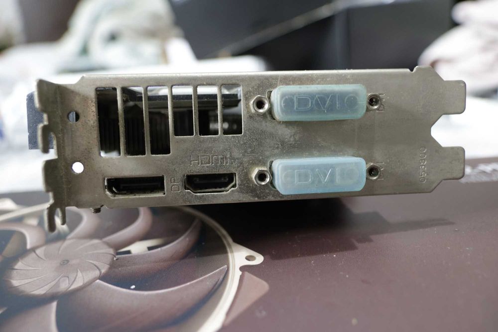 AMD Radeon Sapphire Dual-X R9 280X 3GB OC - DEFECT