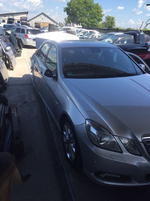 Dezmembrez mercedes e clase w212 e 250 biturbo din 2010