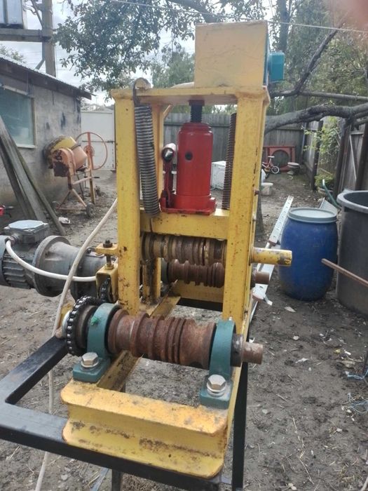 Masina Ruluit univ. pt conf metalice .Electrica presare hidraulica