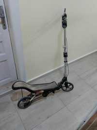 Продавам Space Scooter.