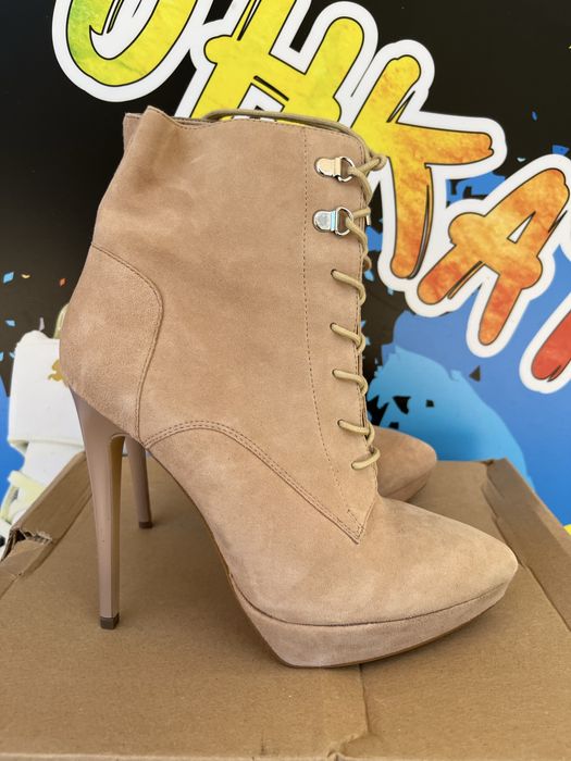 Екегантни боти с висок ток Anna Field номер 39