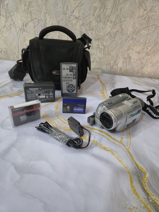 Продается Видеокамера PANASONIC leica dicomar