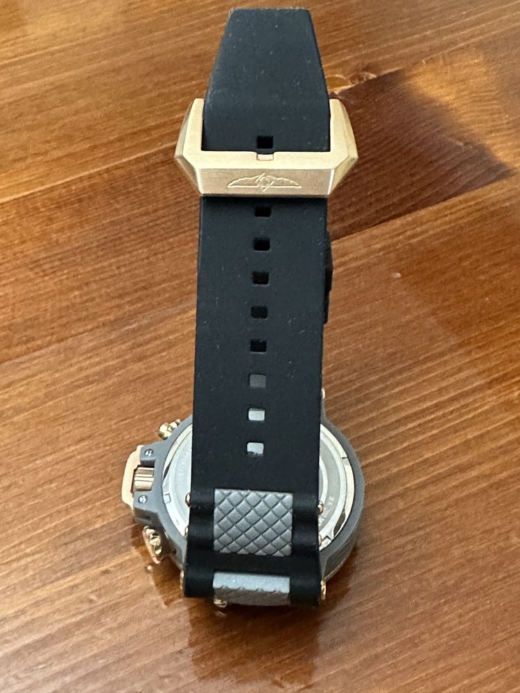 Часовник INVICTA