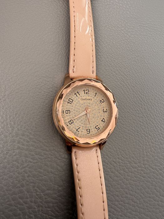 Дамски часовник плюс подарък