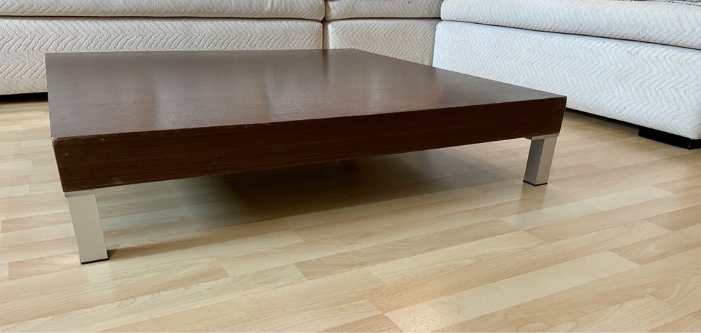 Продам журнальный стол.