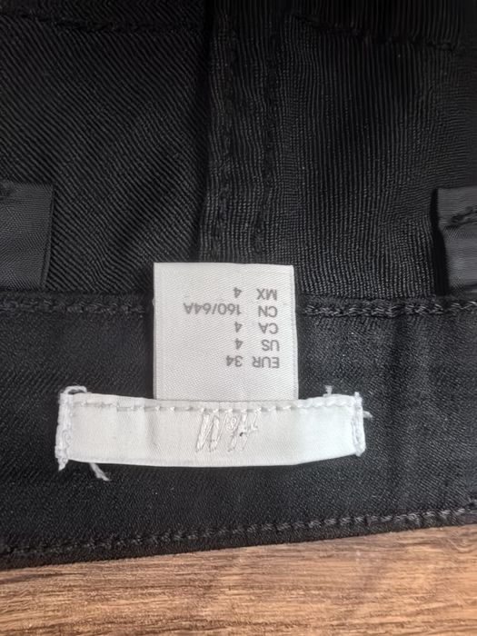Дамски черен панталон H&M