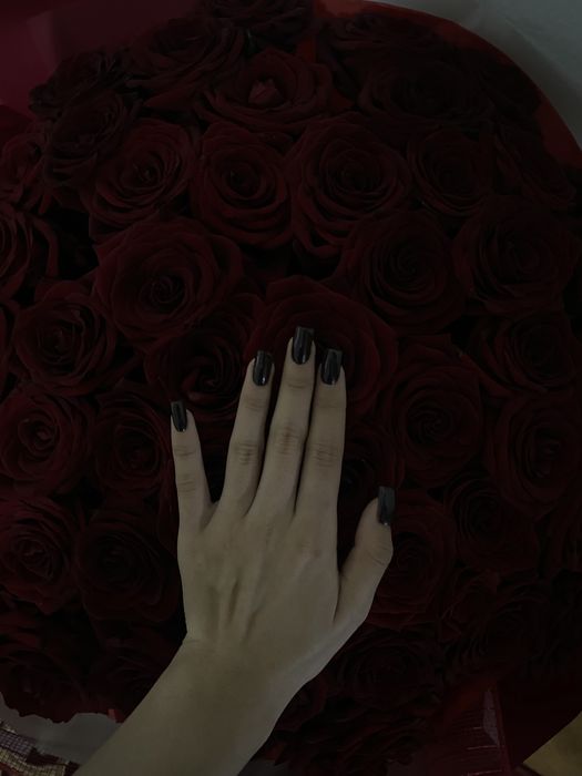 Срочно продаю Розы букет бу в хорошем состояния 31шт