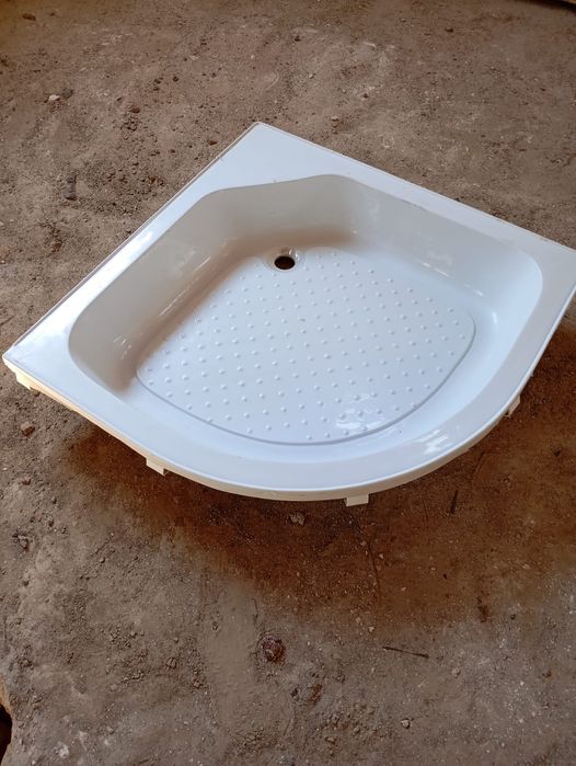 Поддоны для душевой кабины