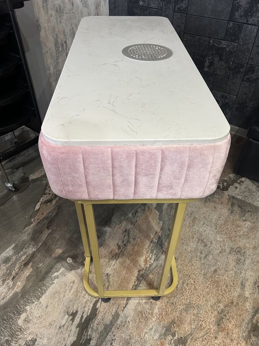 Masa pt manichiura cu aspirator inclus