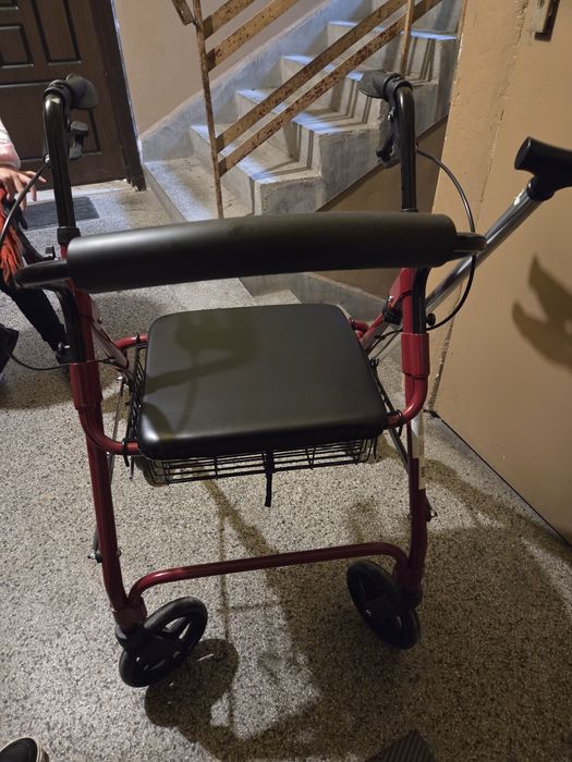 Проходилка  ролатор