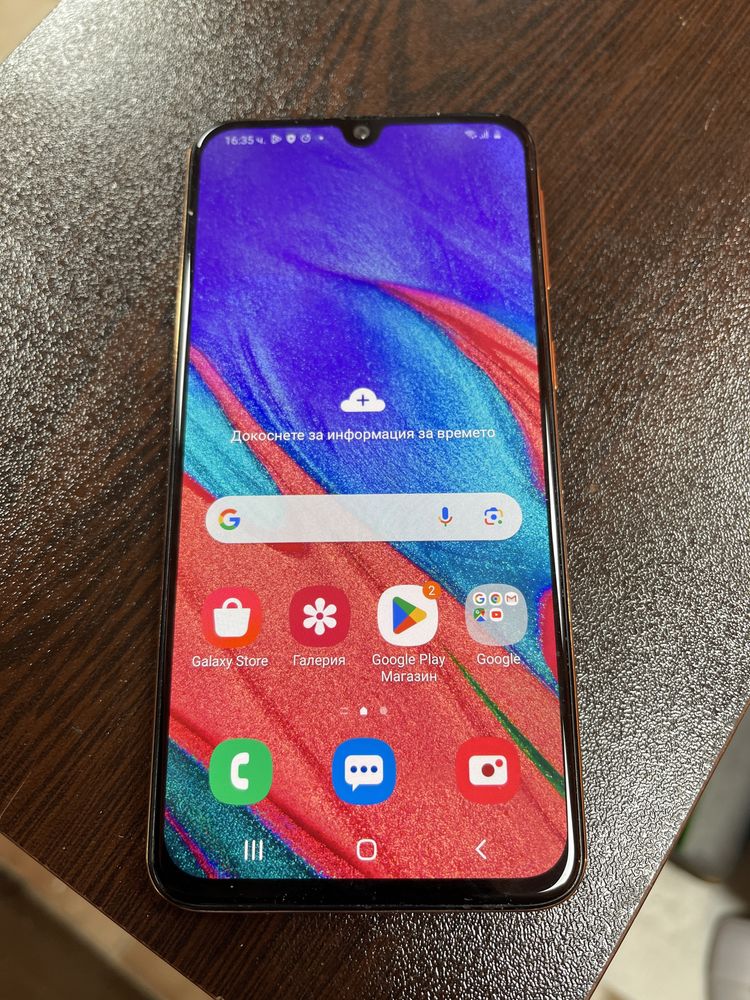 Samsung a40 перфектен