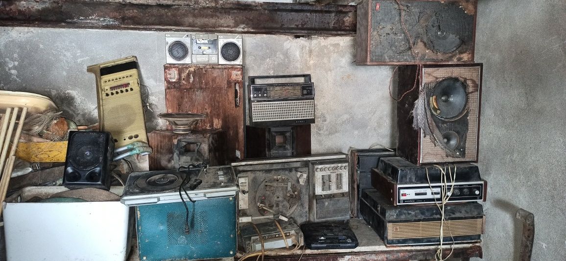 Продам проигрыватель советский состояние на фото
