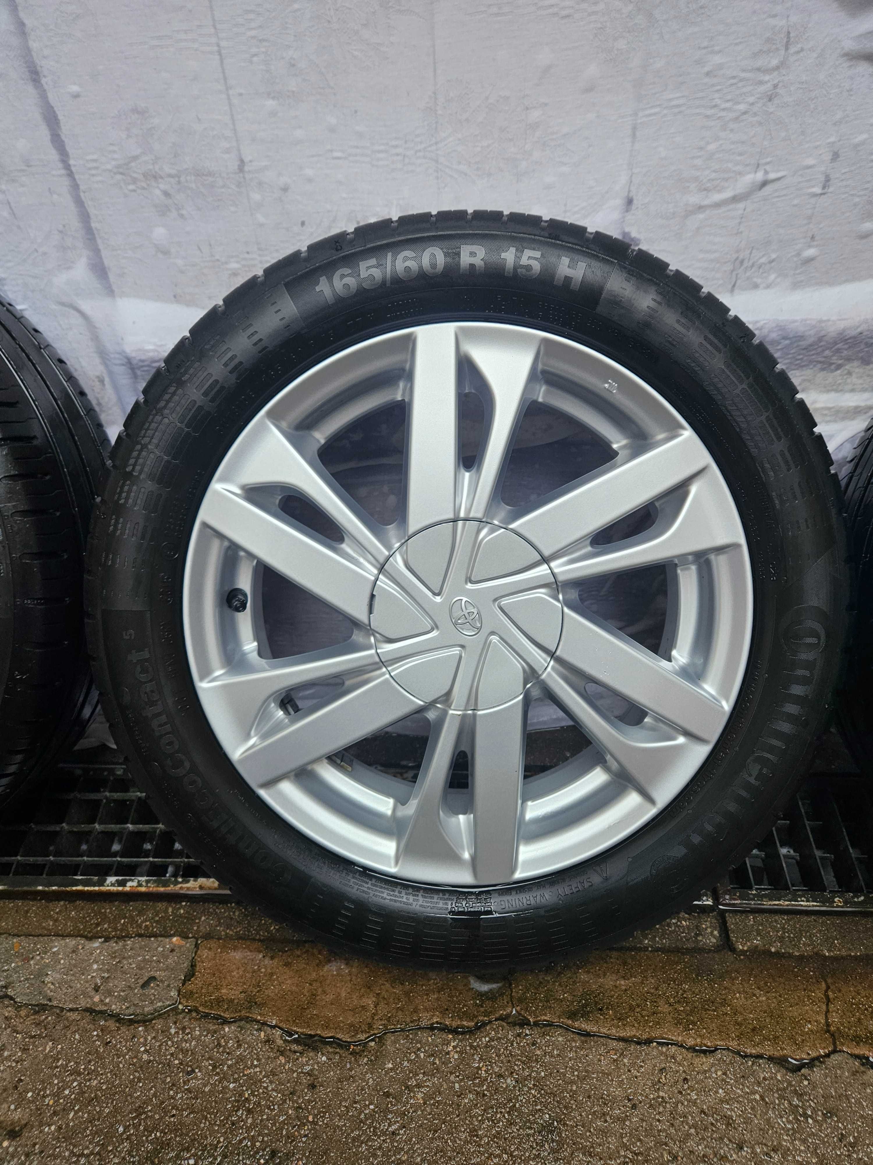 Оригинални лети джанти 15" Toyota Aygo