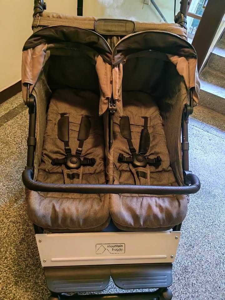 Mountain Buggy Количка Duet Luxury