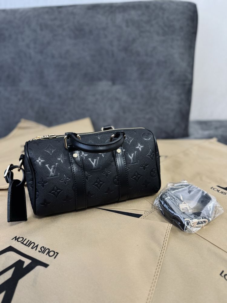 Louis vuitton черна чанта