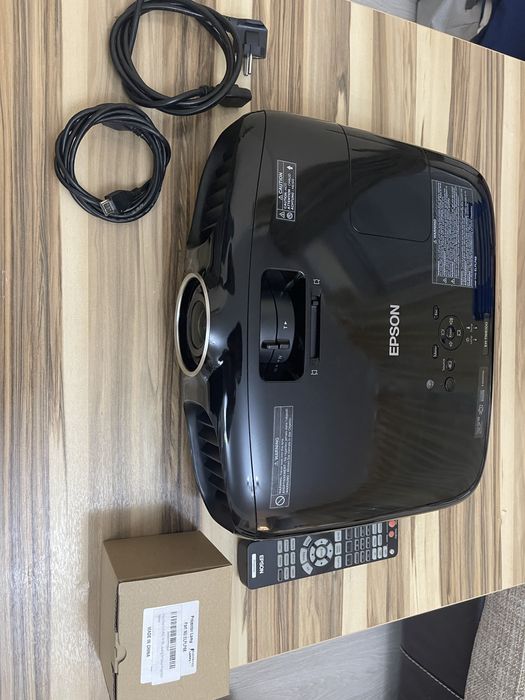 Проектор EPSON EH-TW6100