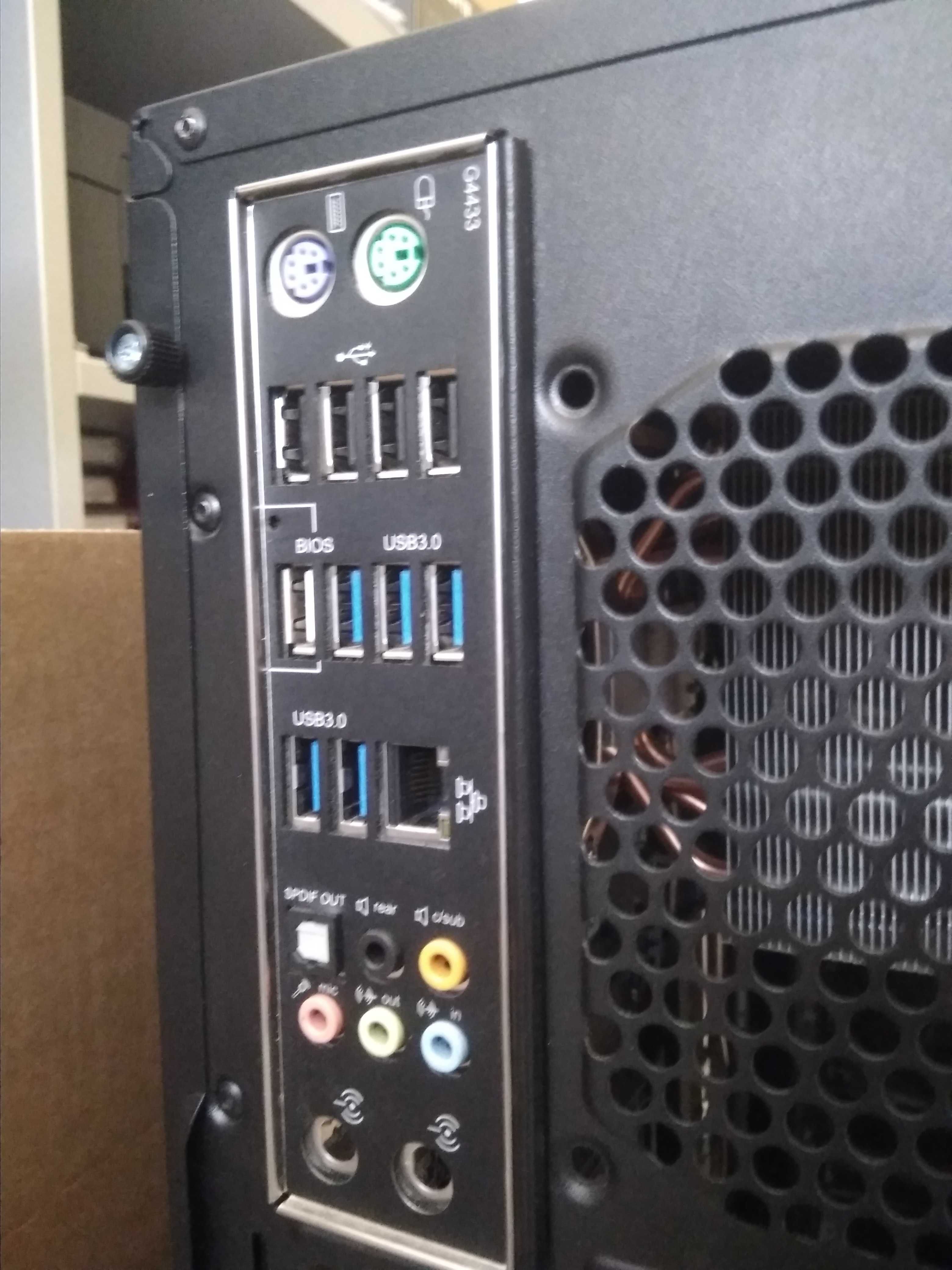Продавам дънна платка GA-X99--UD3