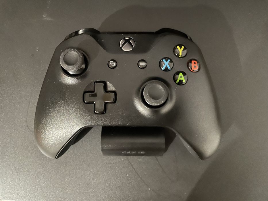 Xbox One X 1Tb 4K full box