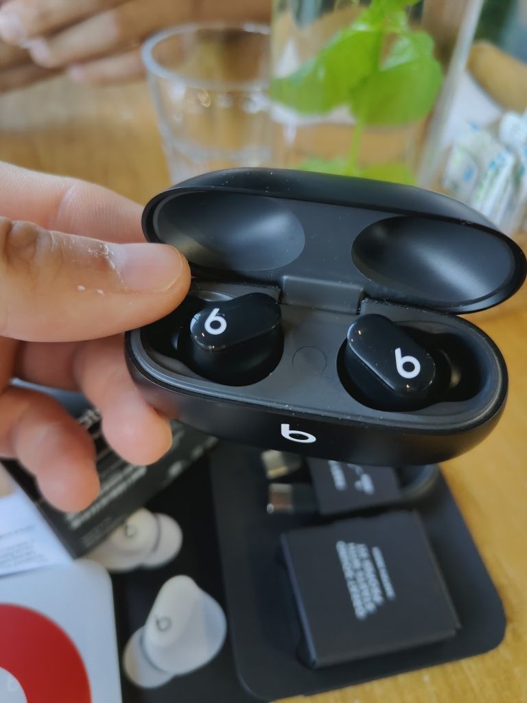 Beats Studio Buds